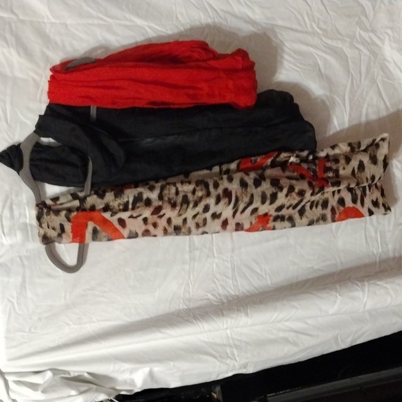 Unbranded, women's vintage circle scarves, - Picture 2 of 4